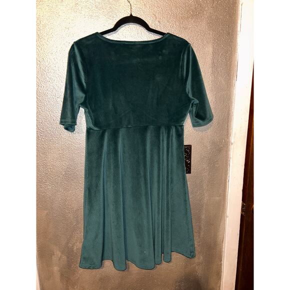 ModCloth Mod Velvet Corduroy Y2K Skater Empire Waist Short Sleeve Dress - Picture 6 of 6